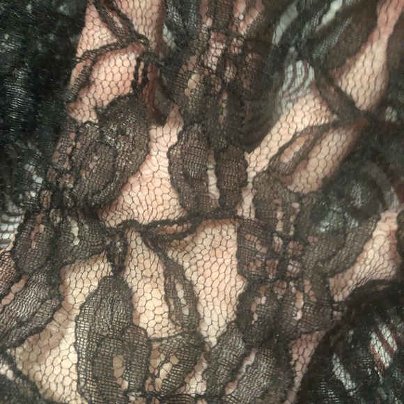 Size S LINDI tunic style black and red top - Picture 3 of 13